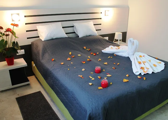 Garni Hotel 11Tica Dm